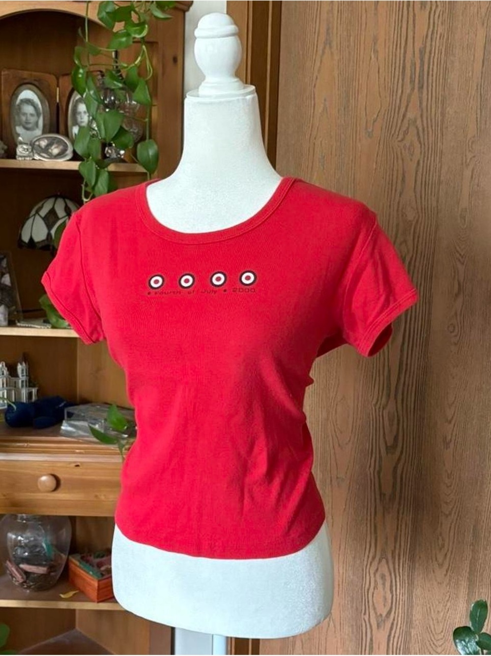 Red “fourth of July 2000” woman’s t shirt